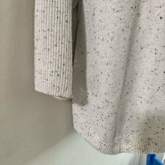 Time and Tru Speckled Cream Turtleneck Sweater - Picture 4 of 5